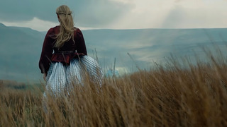 Кадр из фильма Грозовой перевал 2026