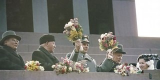 Юрий Гагарин на Мавзолее